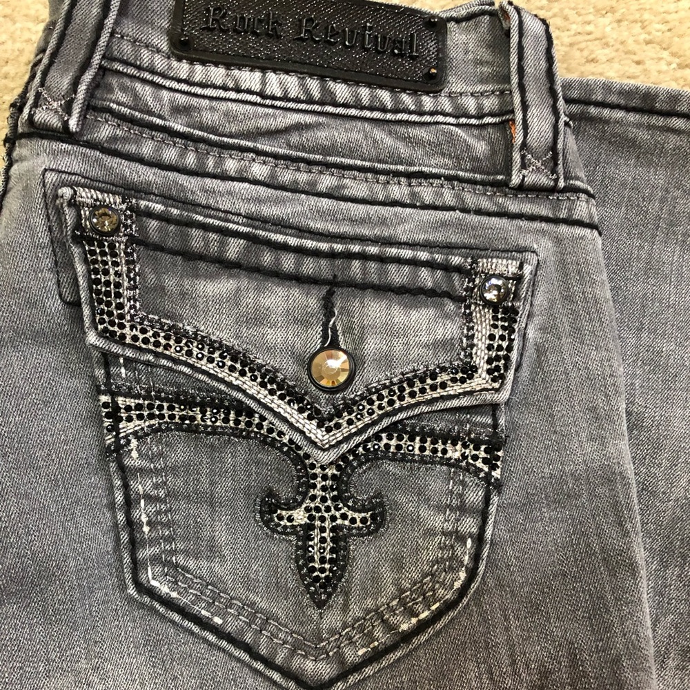 GUC Size 29 Rock Revival Jen Straight Jean
